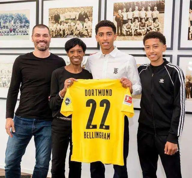 也赋予了穿 也赋予了穿