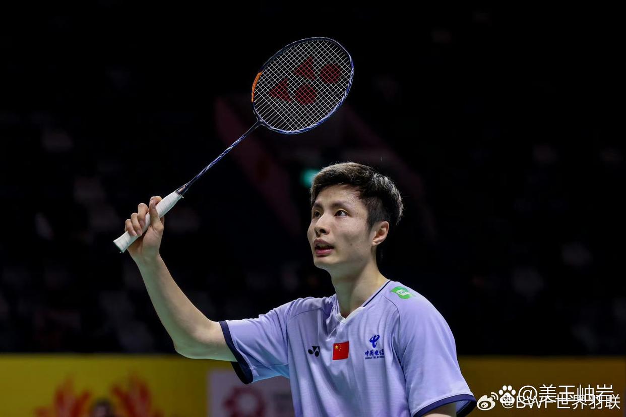 引了众多球 引了众多球